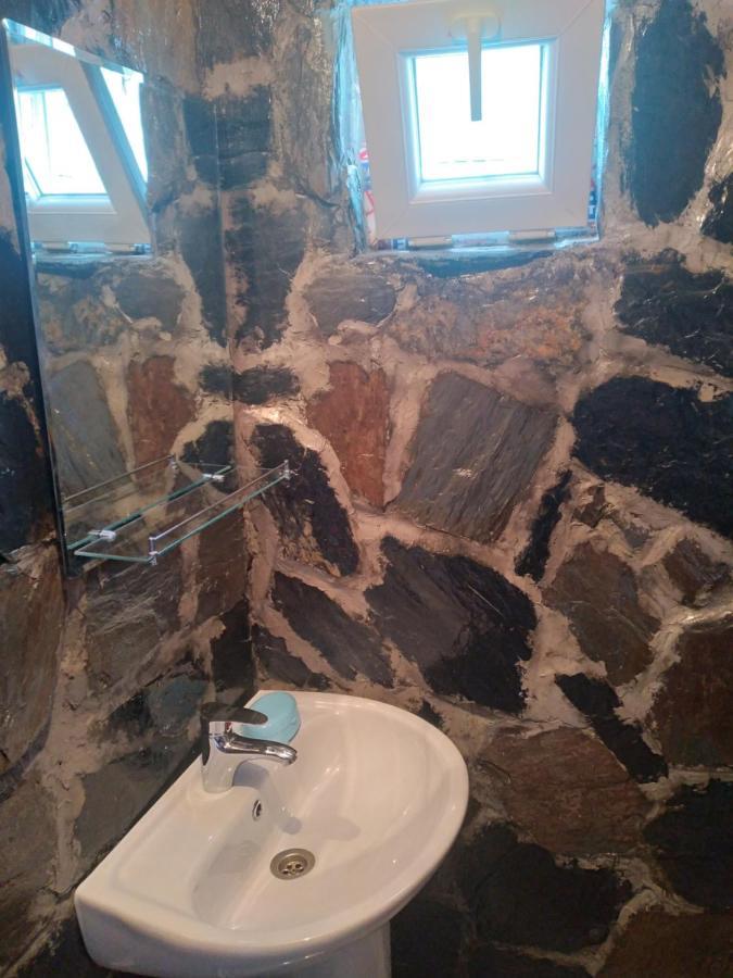 Stone House Marexi 호텔 Adishi 외부 사진